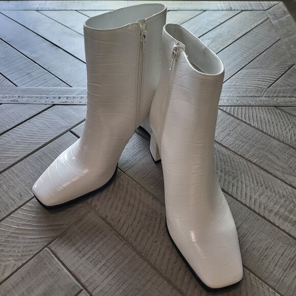 NEW INC Ankle Booties Womens 8.5 Dasha Faux Leather White Block Heel Square Toe - Picture 1 of 13